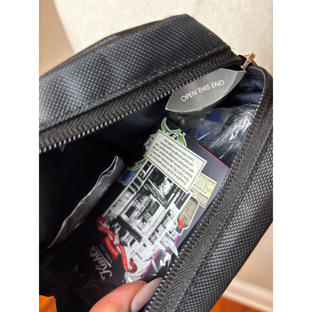 Like new TUMI Black & Gray Toiletry Bag One Size travel bag luggage designer - Picture 6 of 9